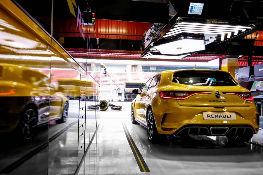  Renault Megane R.S. Trophy 2018 года  (WW) (фото 22 из 65)
